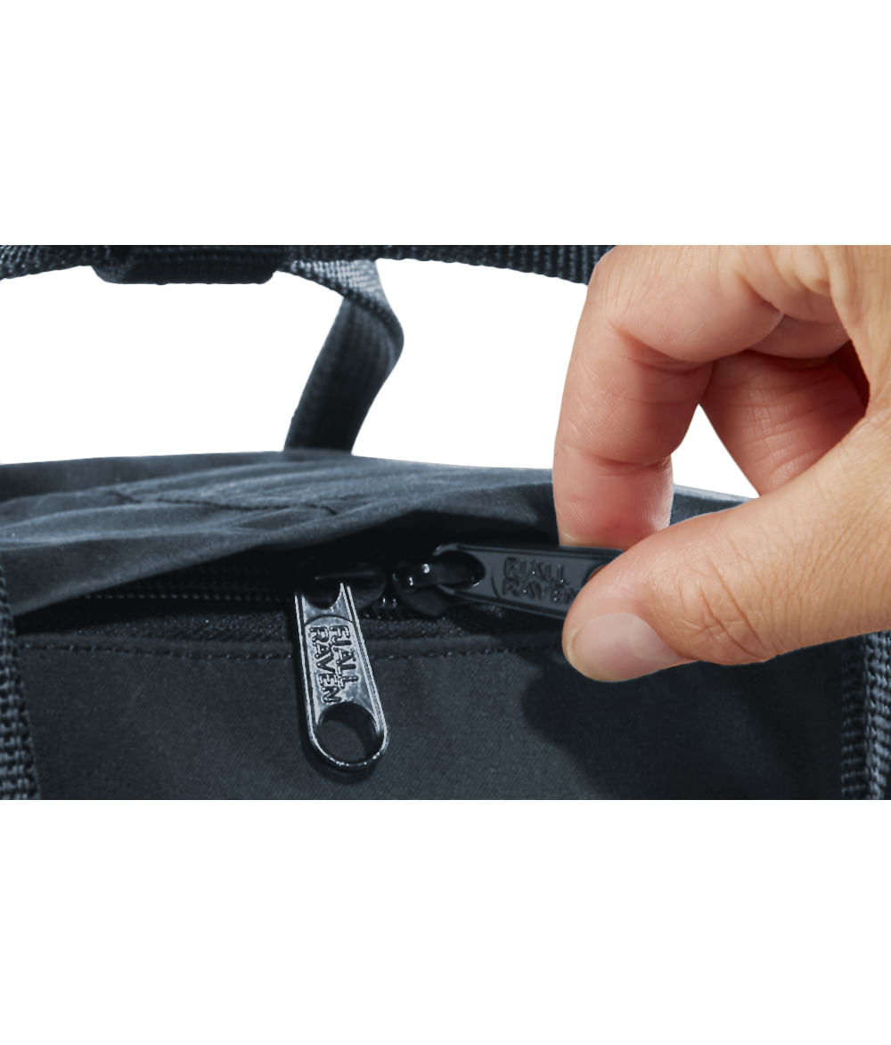 F27172031-Mochila-Kånken-Classica-Laptop-15-Graphite-5