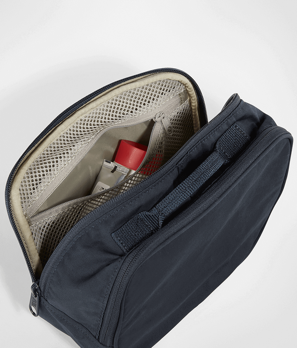 necessaire-kanken-toiletry-bag-F23784-detalhe-3