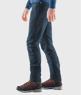 Calca-masculina-bergtagen-stretch-black-F87401-F550_4
