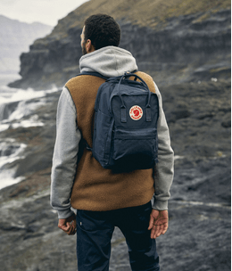 Mochila-kanken-laptop-17-cobalt-blue-F23525-F571_8