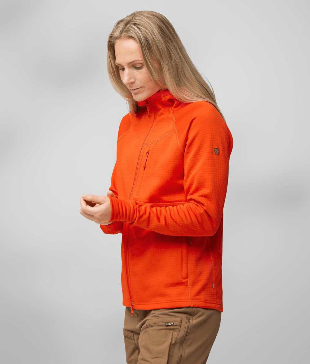 Abisko_Grid_Fleece_Hoodie_W_14600184-214_G_MODEL_FJR.png