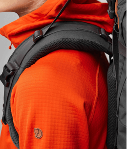 Abisko_Grid_Fleece_Hoodie_W_14600184-214_L_MODEL_FJR.png